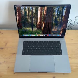 MacBook Pro 16'' 2023 | M2 Pro | 16 GB RAM | 512 GB SSD |